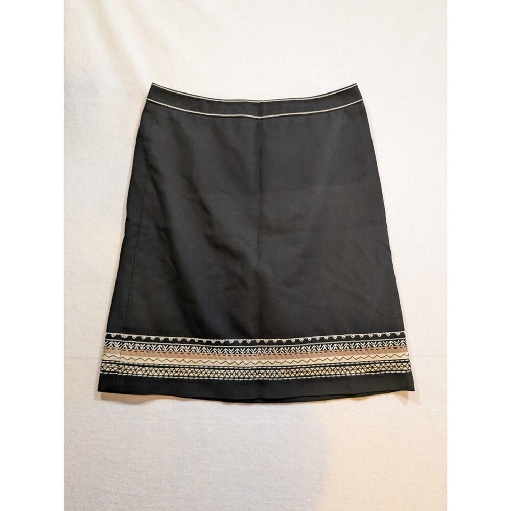 Ann Taylor loft black pencil skirt embroidered size 6